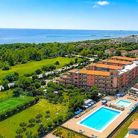 Costa Paradiso Hotel 3*