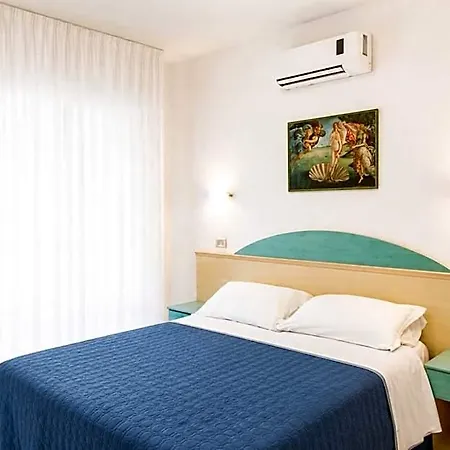 Costa Paradiso Hotel 3*
